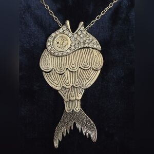 Elegant Silver Fish Pendant Necklace